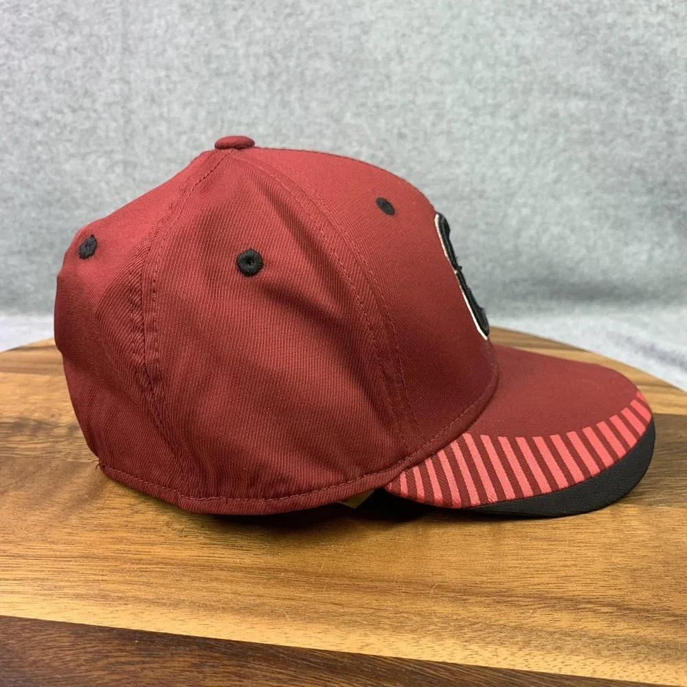 USC Gamecocks‎ Hat Cap Fitted Mens L-XL Garnet Black NCAA College Embriodered